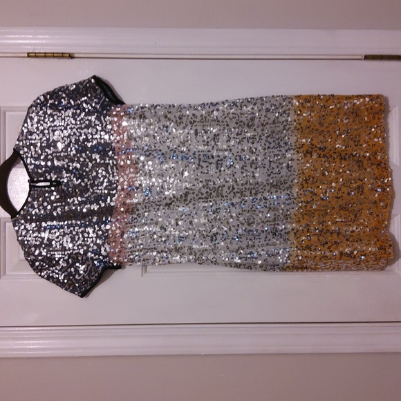 DIANE VON FURSTENBERG💥New💥Sequin Embellished Short Sleeve Dress - Picture 3 of 9